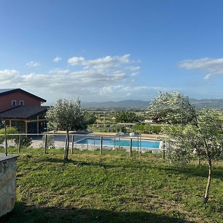 Agriturismo Incanto Della Natura Cannara Exteriör bild